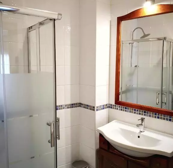 スタンダードトリプルルーム, Hostal Alcántara