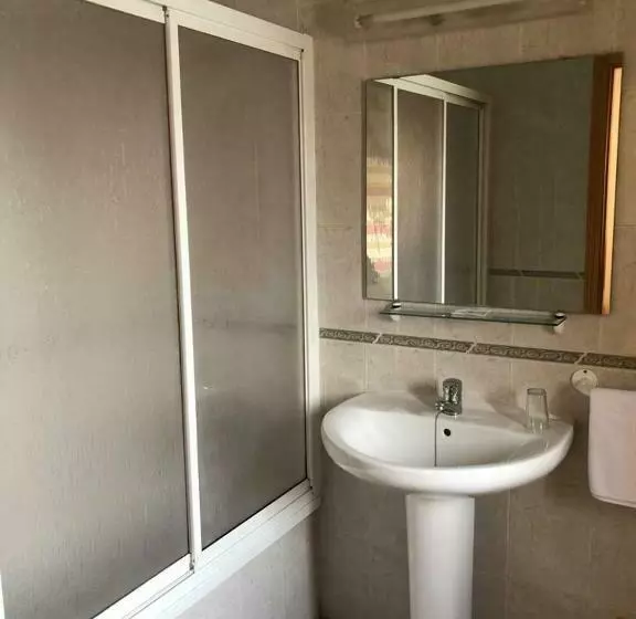 Standart Oda, Hostal Arias
