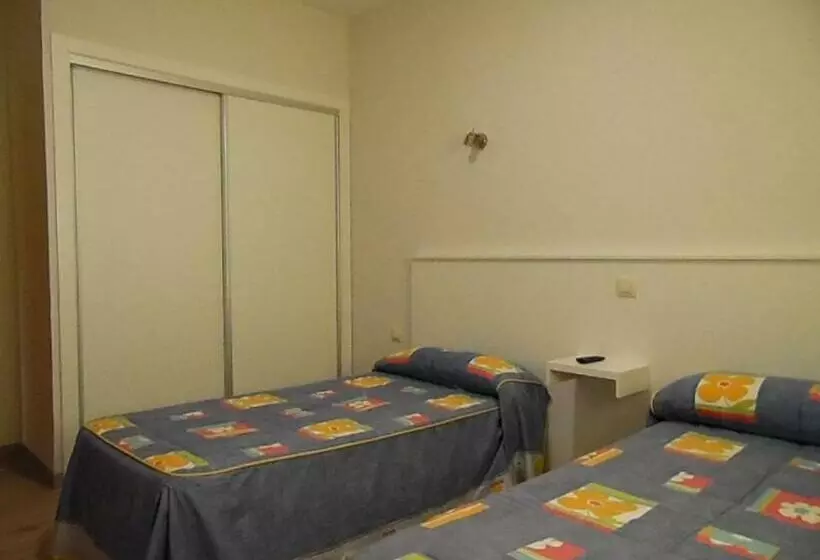 Standart Oda, Hostal Arias