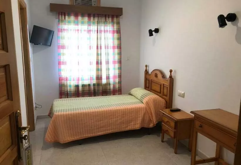 Standart Tek Kişilik Oda, Hostal Arias