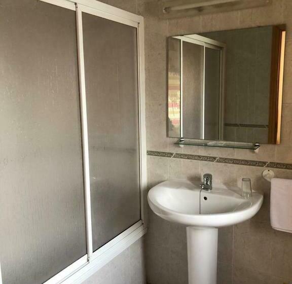 标准单人间, Hostal Arias