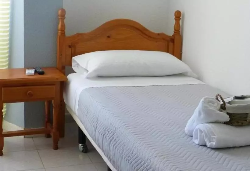 Cameră Standard Individuală, Hostal Candeleda