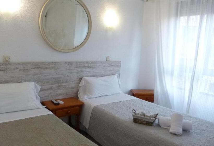 Quarto Estandar, Hostal Candeleda