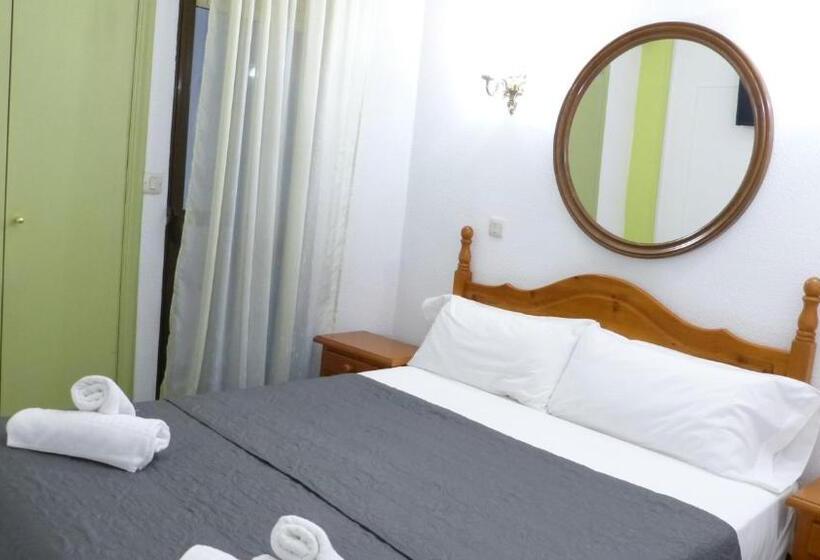 Quarto Estandar com Terraço, Hostal Candeleda
