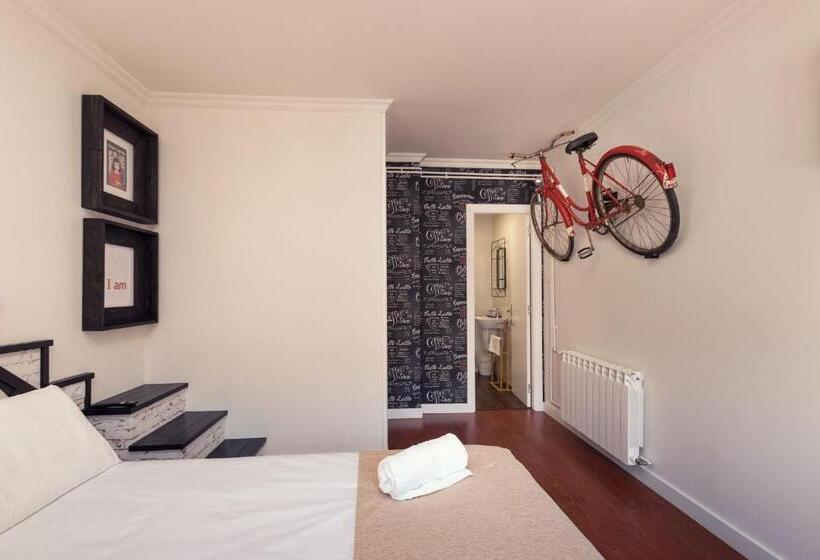 海景标准间带阳台, Hostal Chelsea