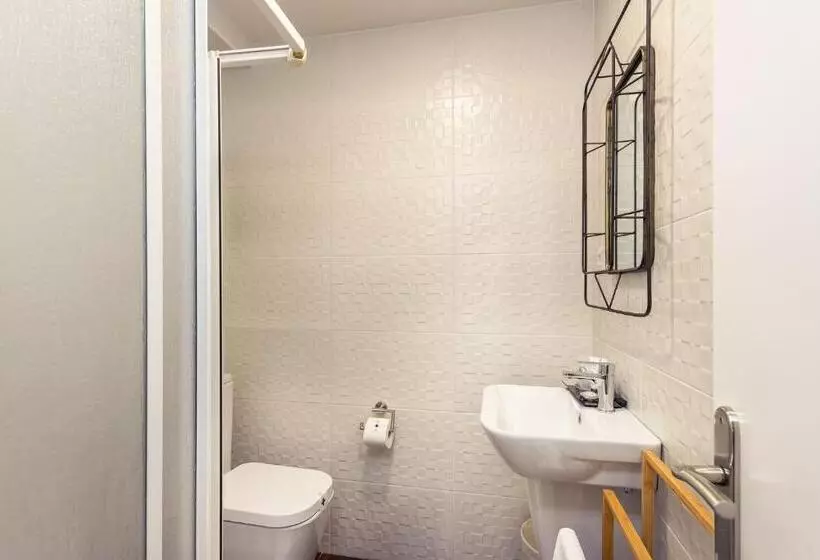 اتاق استاندارد با بالکن و چشم‌انداز دریا, Hostal Chelsea