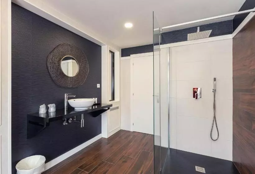 سوییت با چشم‌انداز دریا, Hostal Chelsea