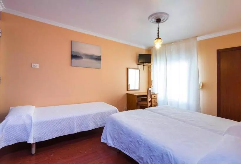 اتاق استاندارد سه نفره, Hostal Chelsea