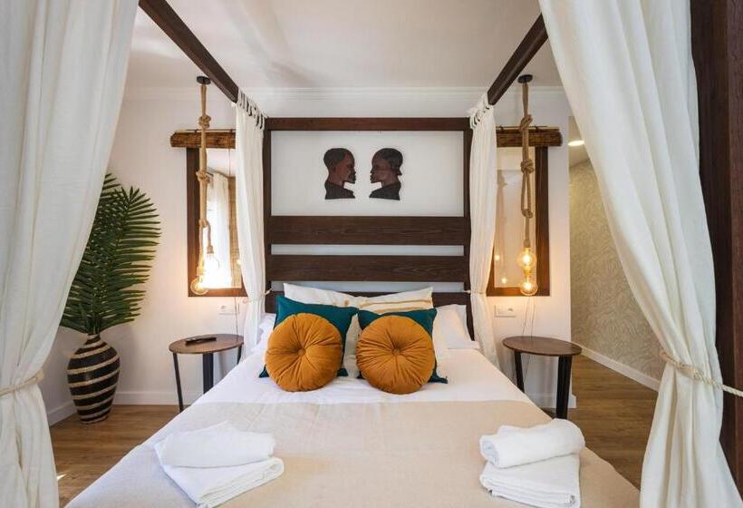Номер Стандарт с Балконом, Hostal Chelsea