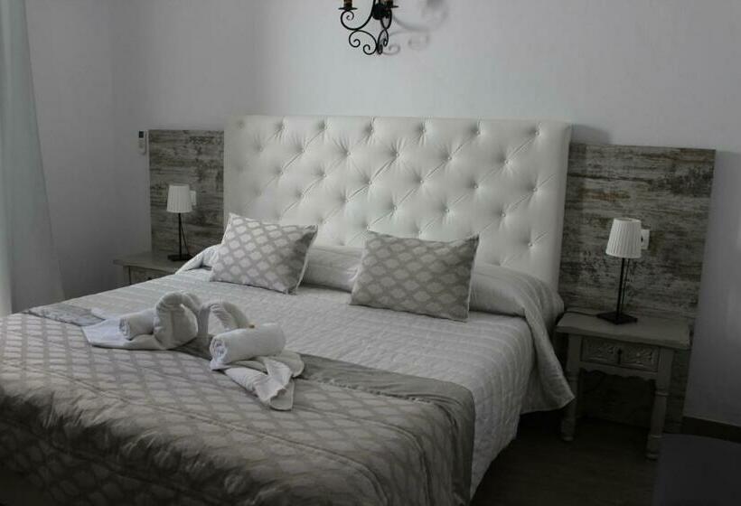 اتاق استاندارد با بالکن, Boutique Hostal Mistral