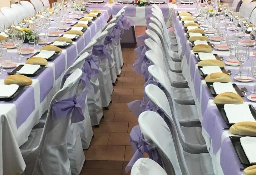 标准单人间, Hostal Moraleda