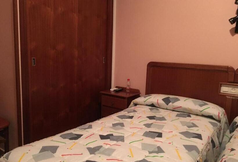 标准单人间, Hostal Moraleda