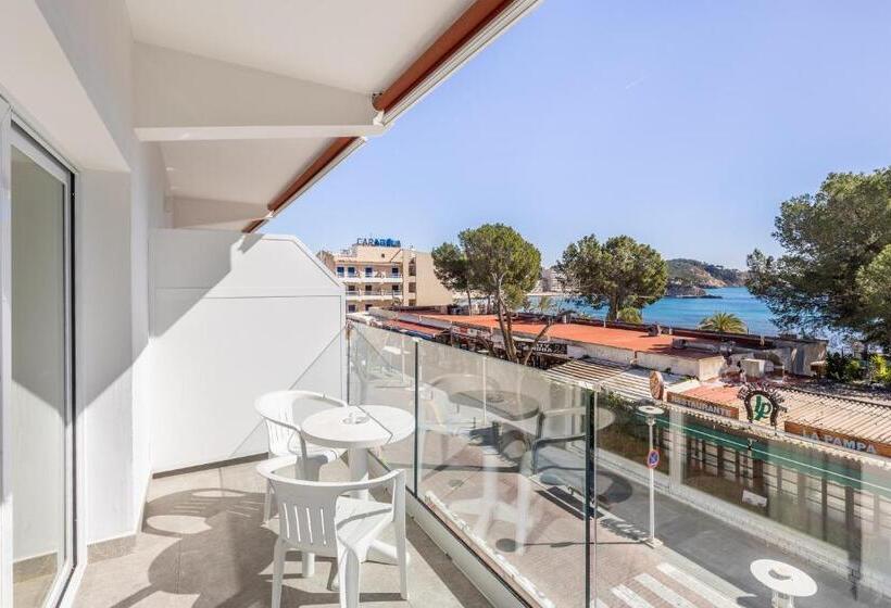 オーシャンビューデラックスルームバルコニー付き, Hostal Neptuno