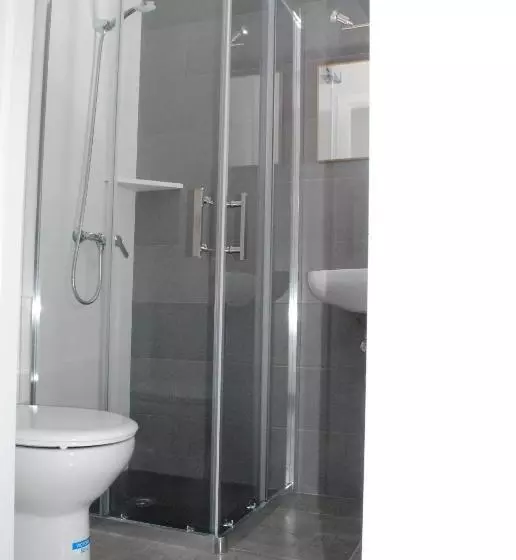スタンダードトリプルルーム, Hostal Paris Ciutadella