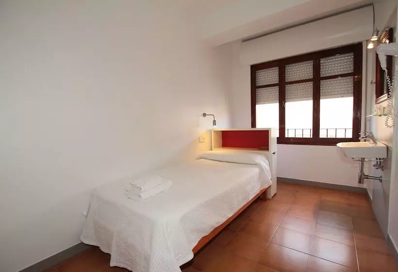 اتاق استاندارد یک تخته با سرویس بهداشتی مشترک, Hostal Ripoll Ibiza