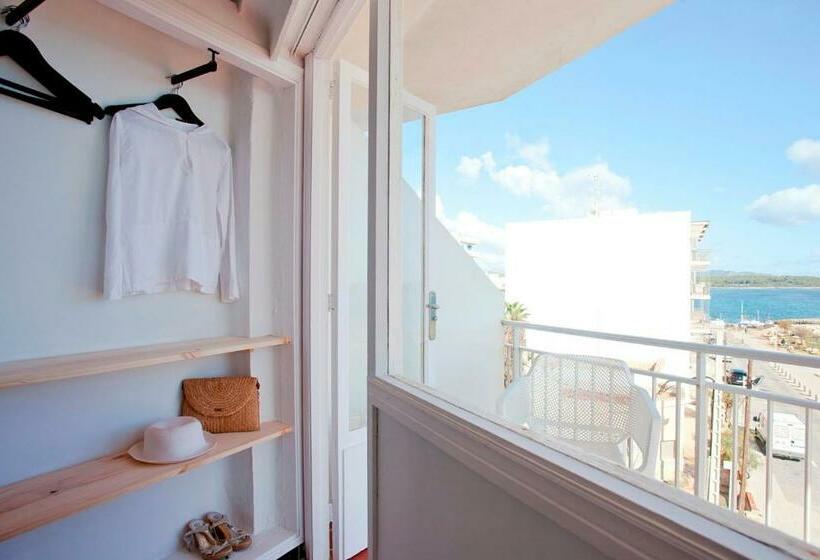 Номер Стандарт Боковой Вид на Море, Pinomar