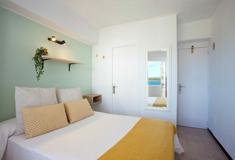 Номер Стандарт Боковой Вид на Море, Pinomar