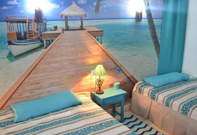 اتاق ساده سه‌ نفره, Residencia Santiago Mallorca