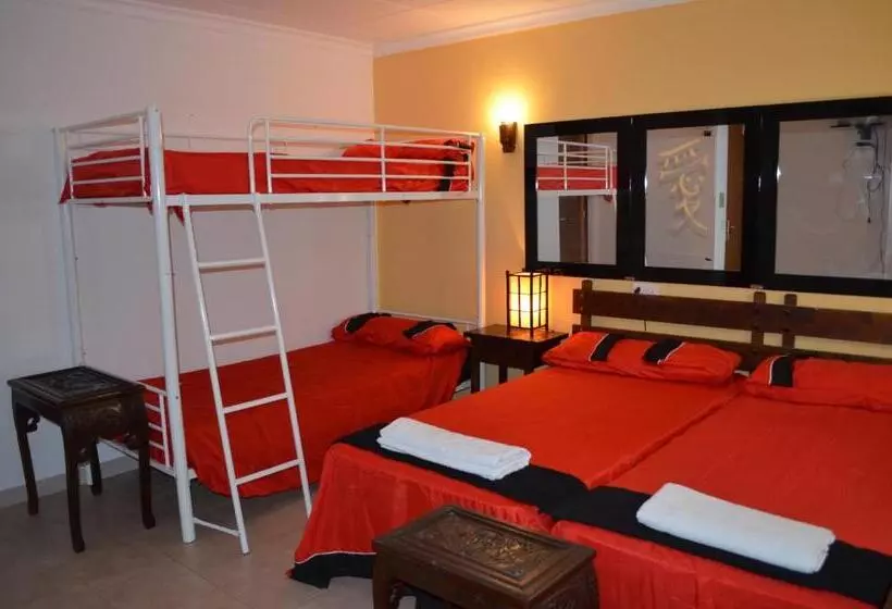 اتاق استاندارد چهار تخته, Residencia Santiago Mallorca