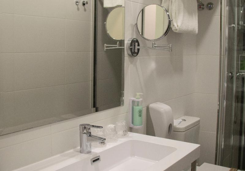 اتاق استاندارد سه نفره, Alda Alborán Rooms