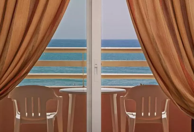 استودیوی استاندارد با چشم‌انداز دریا, Apartamentos Stella Maris