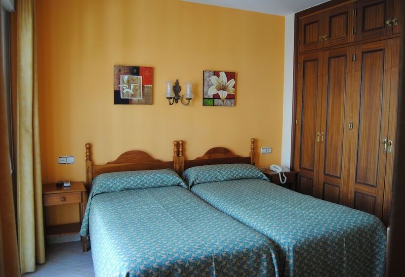 اتاق استاندارد, Hostal Italia
