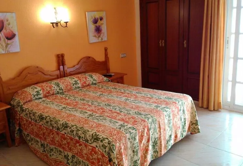 اتاق استاندارد, Hostal Italia