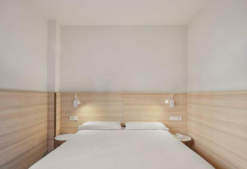 标准单人间, Hostal Lami