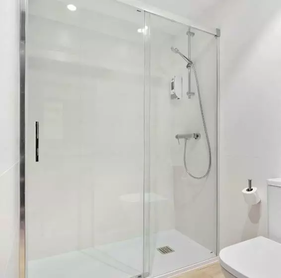 اتاق استاندارد سه نفره, Hostal Lami
