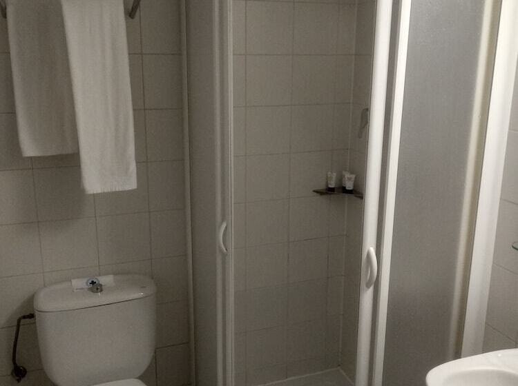标准单人间, Hostal Lami
