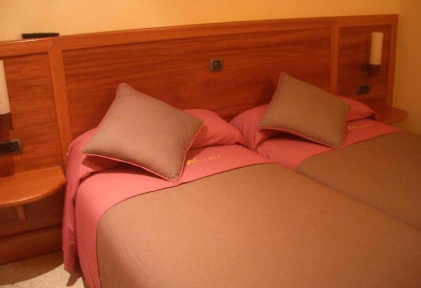 Номер Стандарт, Hostal Montaña