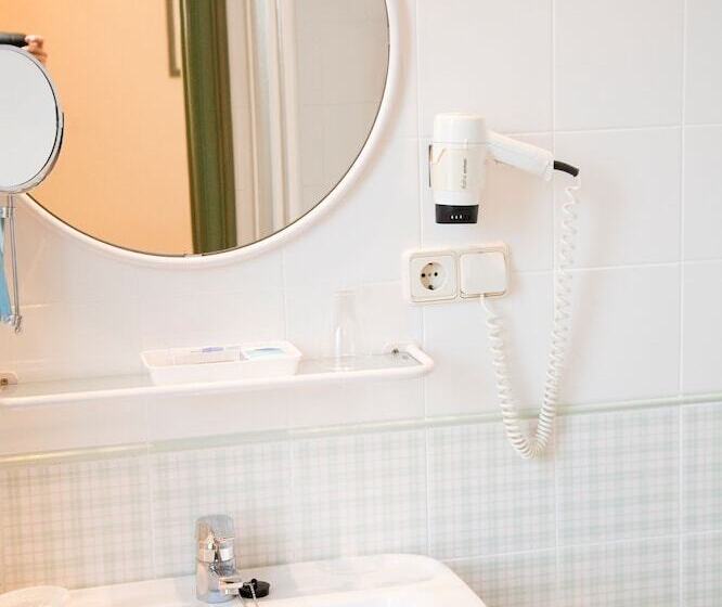 اتاق عادی یک تخته, Hostal Navarra