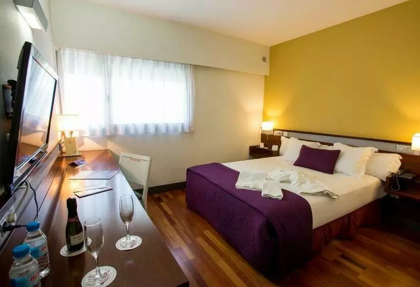 Standart Oda, Hostal Torrejon