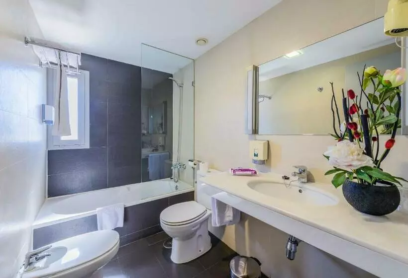 Standart Oda, Hostal Torrejon