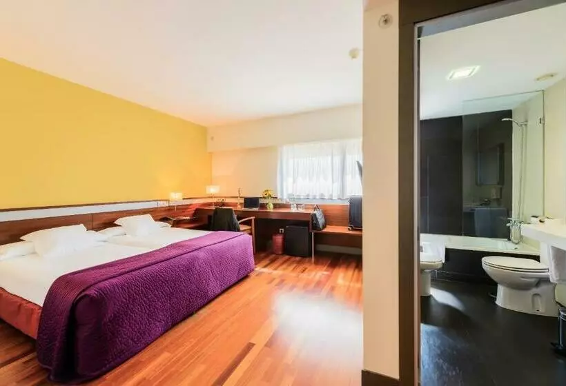 Standart Oda, Hostal Torrejon