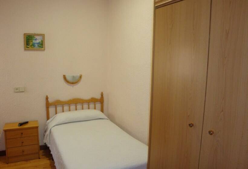 اتاق استاندارد یک نفره, Hostal Zamora