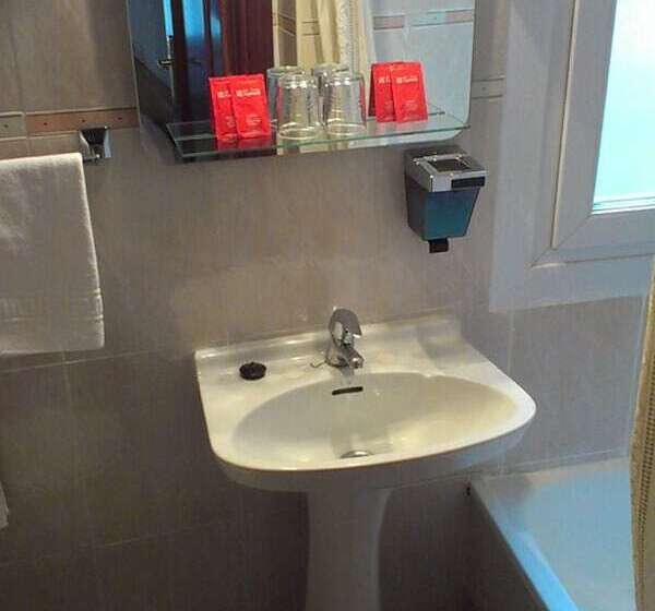 اتاق استاندارد, Hostal Zamora