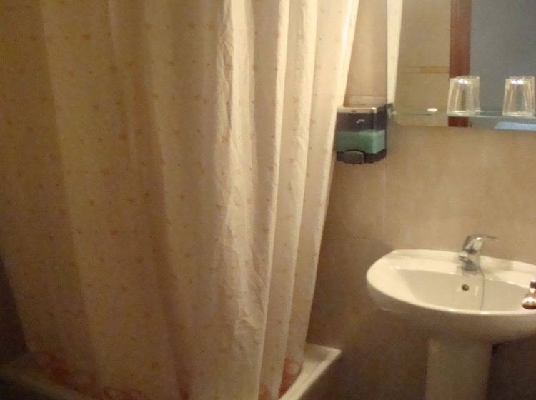 اتاق استاندارد, Hostal Zamora