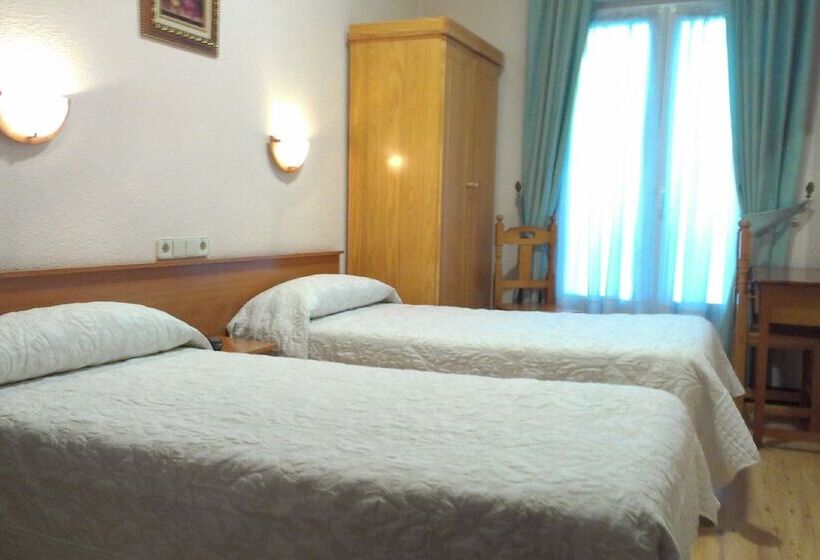 اتاق استاندارد, Hostal Zamora