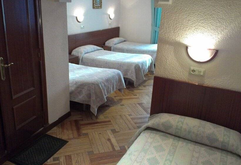 اتاق استاندارد چهار تخته, Hostal Zamora