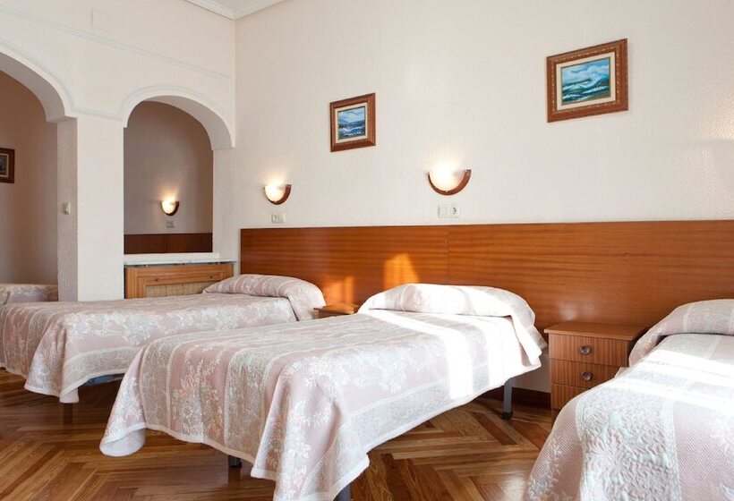 اتاق استاندارد چهار تخته, Hostal Zamora