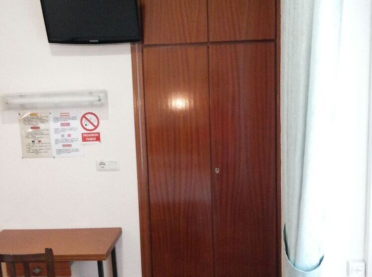 اتاق عادی, Hostal Zamora