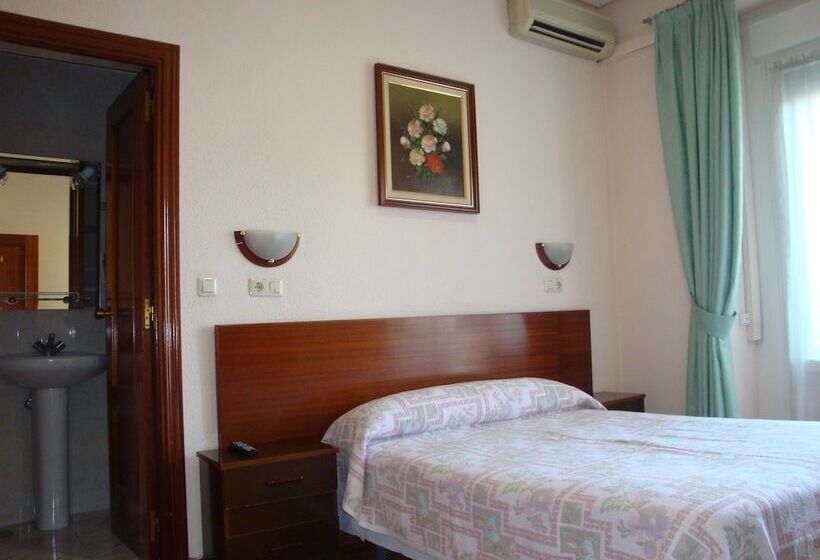 اتاق استاندارد, Hostal Zamora