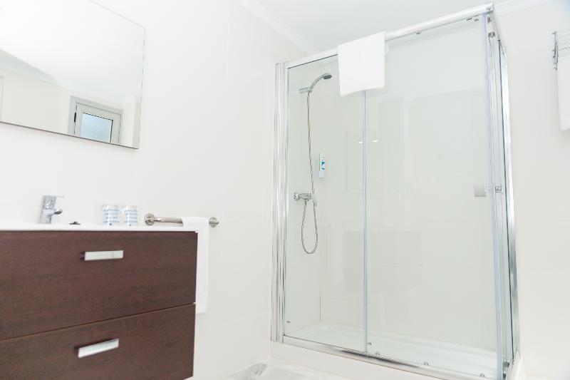 جناح جونيور, Aluasun Costa Park