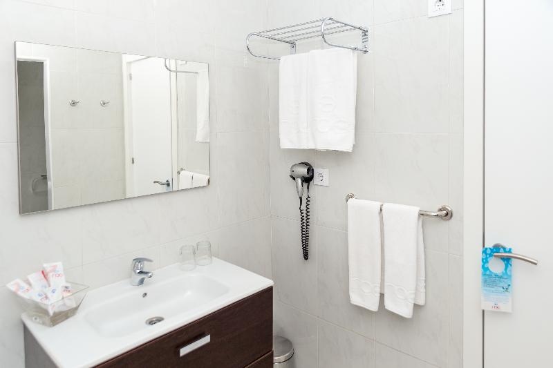 جناح جونيور, Aluasun Costa Park