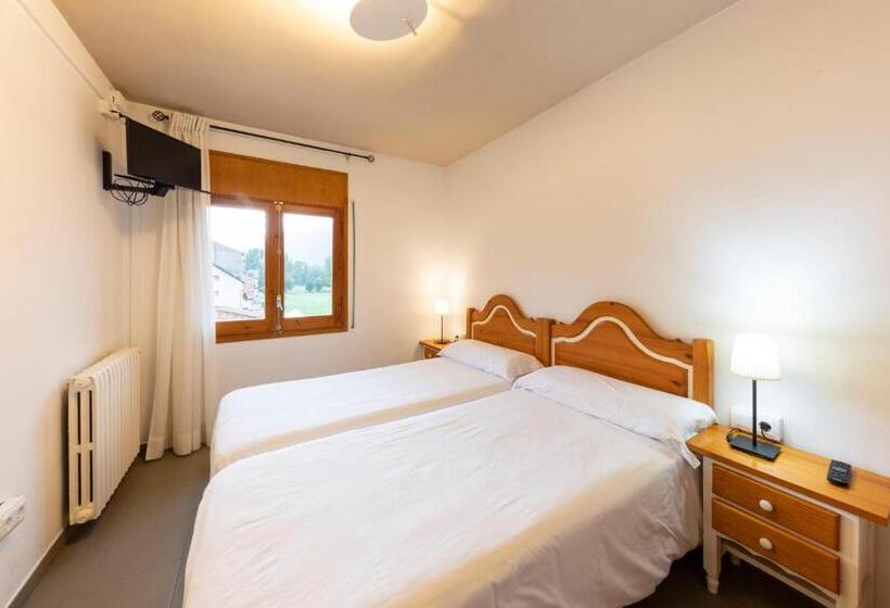 直达温泉标准间, Hotel Apartamentos Trainera