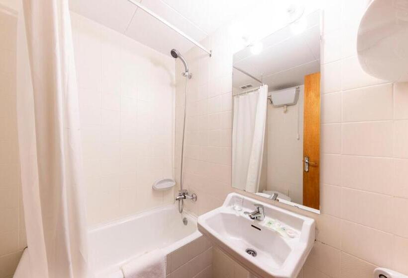 直达温泉标准间, Hotel Apartamentos Trainera