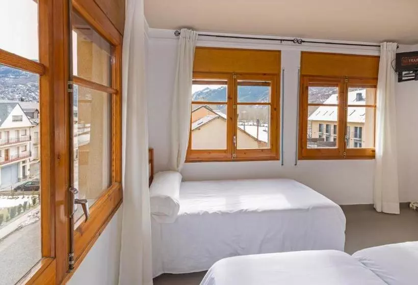 اتاق استاندارد سه نفره, Hotel Apartamentos Trainera