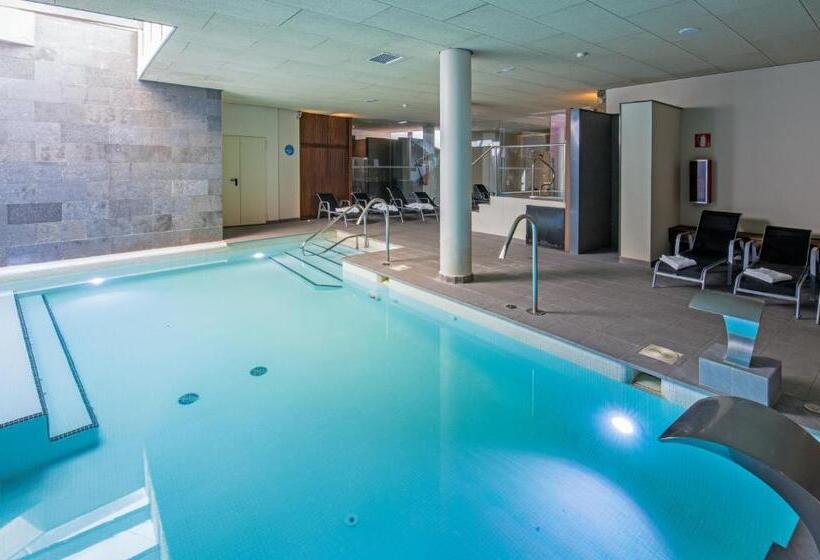 标准三人间, Hotel Apartamentos Trainera