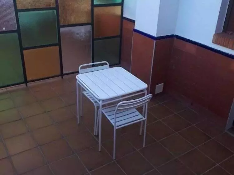 Superior Oda, Escua